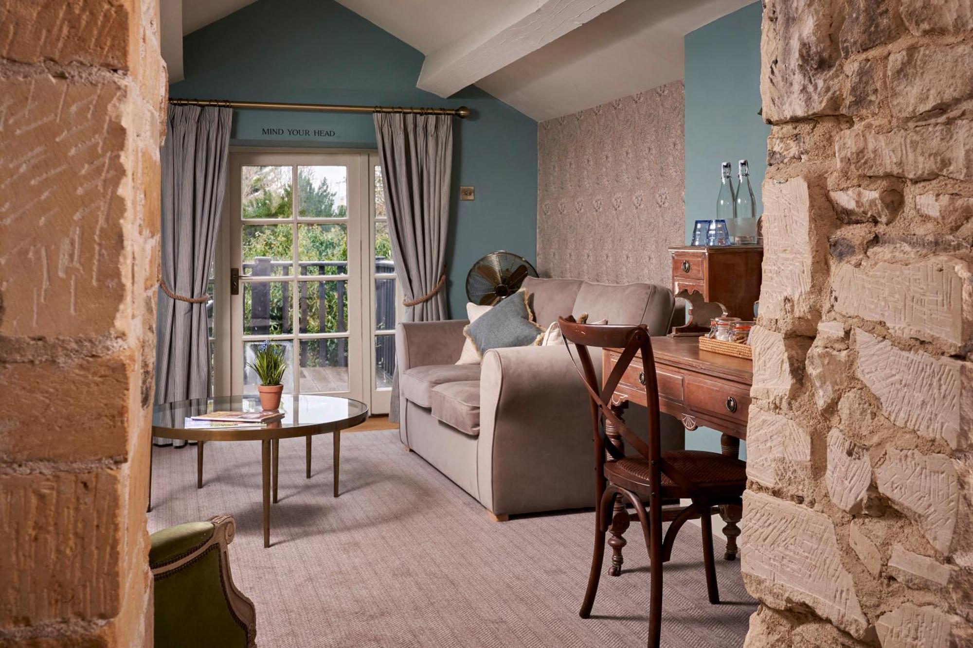 The Lion Inn Winchcombe Bagian luar foto