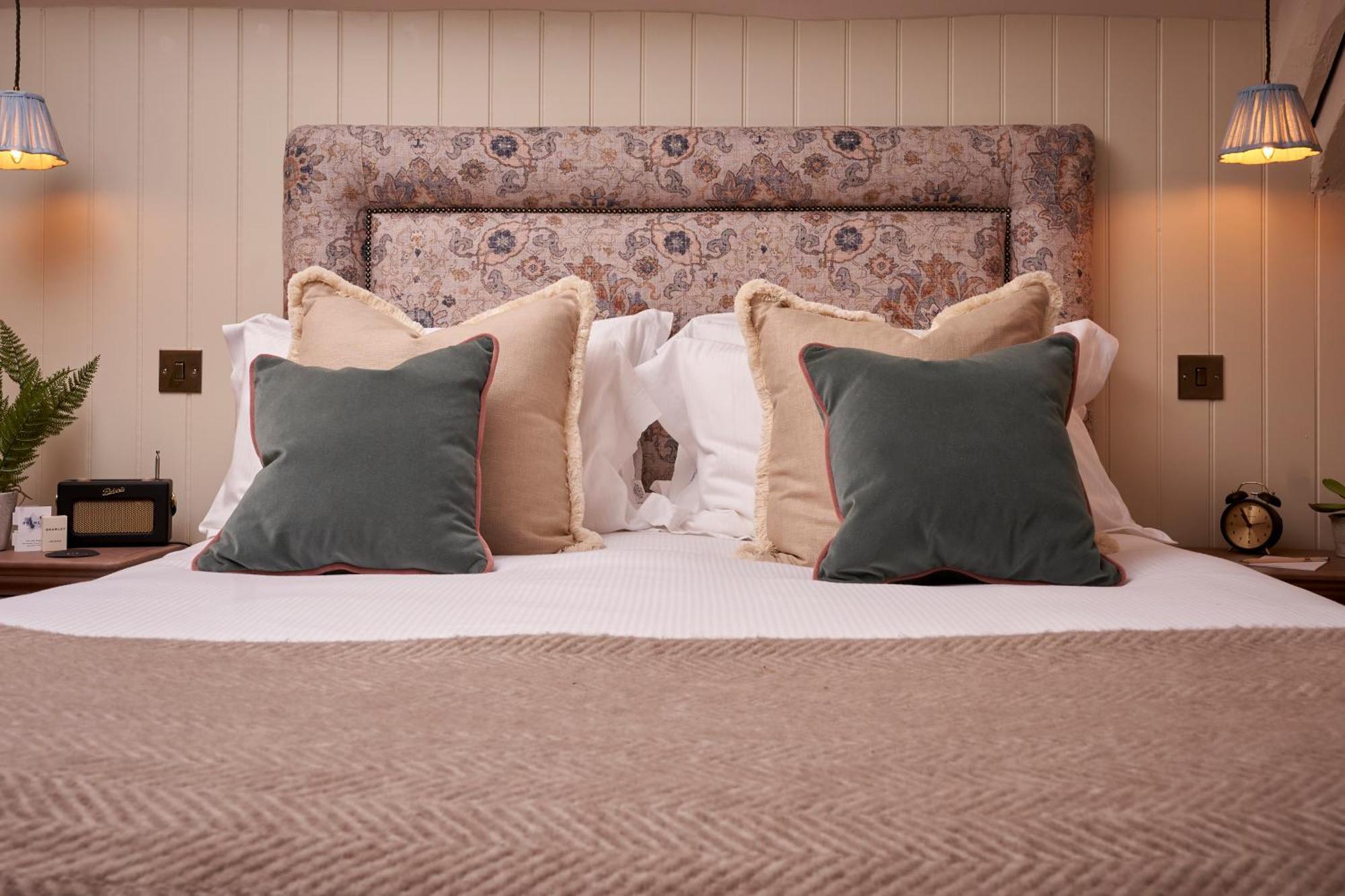 The Lion Inn Winchcombe Bagian luar foto